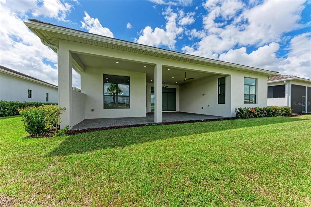 Active With Contract: $915,000 (2 beds, 2 baths, 2765 Square Feet)