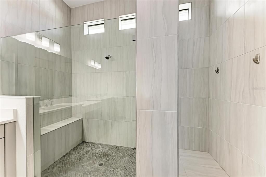 Active With Contract: $915,000 (2 beds, 2 baths, 2765 Square Feet)