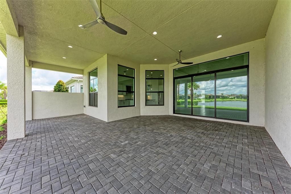 Active With Contract: $915,000 (2 beds, 2 baths, 2765 Square Feet)