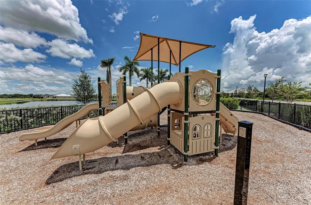 Active With Contract: $915,000 (2 beds, 2 baths, 2765 Square Feet)