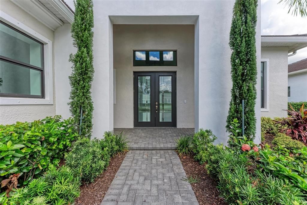 Active With Contract: $915,000 (2 beds, 2 baths, 2765 Square Feet)