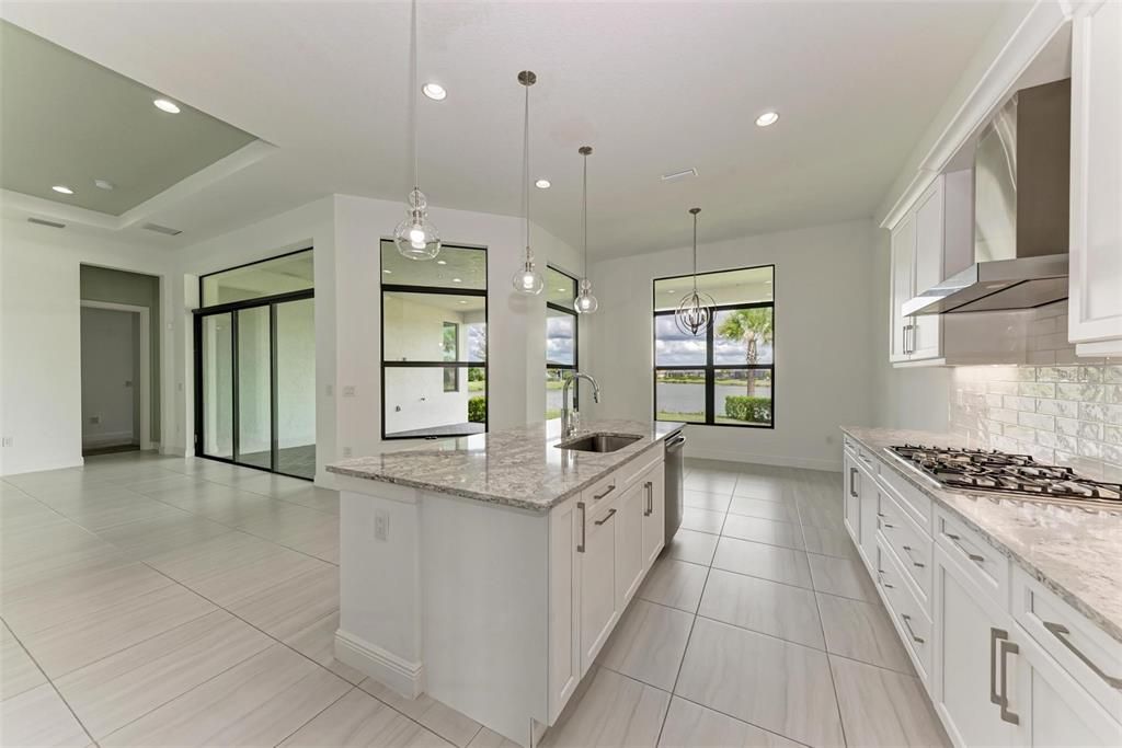 Active With Contract: $915,000 (2 beds, 2 baths, 2765 Square Feet)