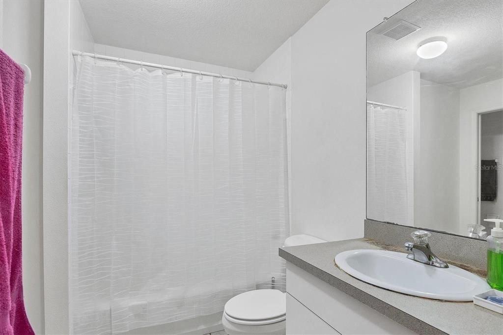 На продажу: $650,000 (6 спален, 0 ванн, 2962 Квадратных фут)