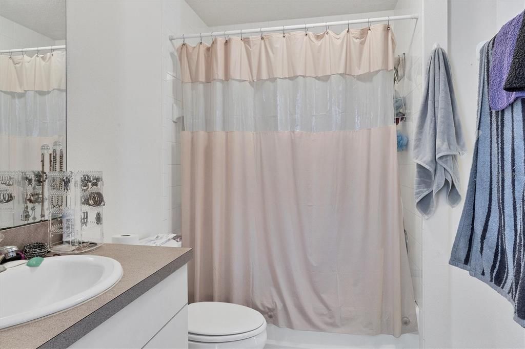 На продажу: $650,000 (6 спален, 0 ванн, 2962 Квадратных фут)