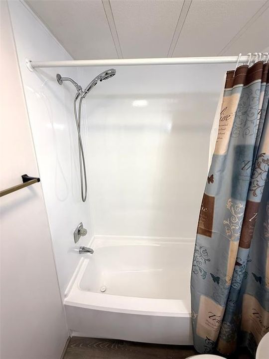 Activo con contrato: $134,900 (2 camas, 2 baños, 1056 Pies cuadrados)