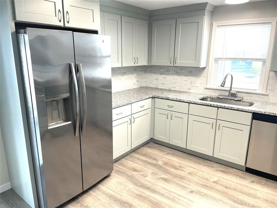 Activo con contrato: $134,900 (2 camas, 2 baños, 1056 Pies cuadrados)