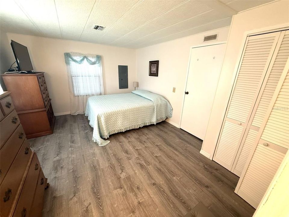 Activo con contrato: $134,900 (2 camas, 2 baños, 1056 Pies cuadrados)