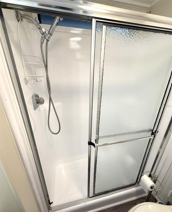 Activo con contrato: $134,900 (2 camas, 2 baños, 1056 Pies cuadrados)