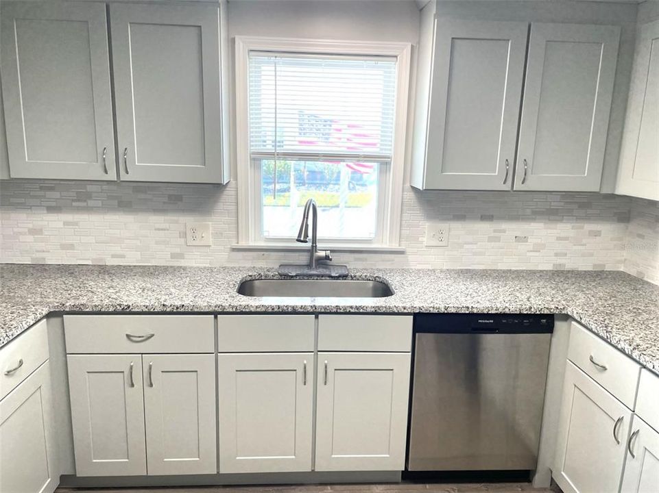 Activo con contrato: $134,900 (2 camas, 2 baños, 1056 Pies cuadrados)