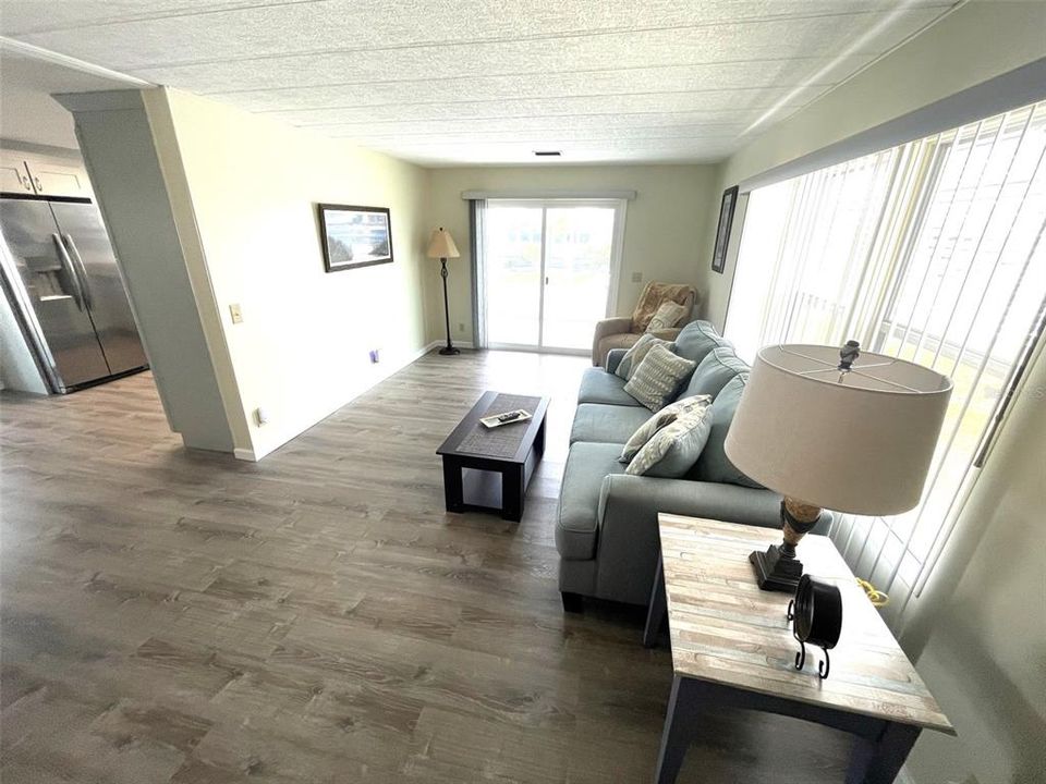 Activo con contrato: $134,900 (2 camas, 2 baños, 1056 Pies cuadrados)