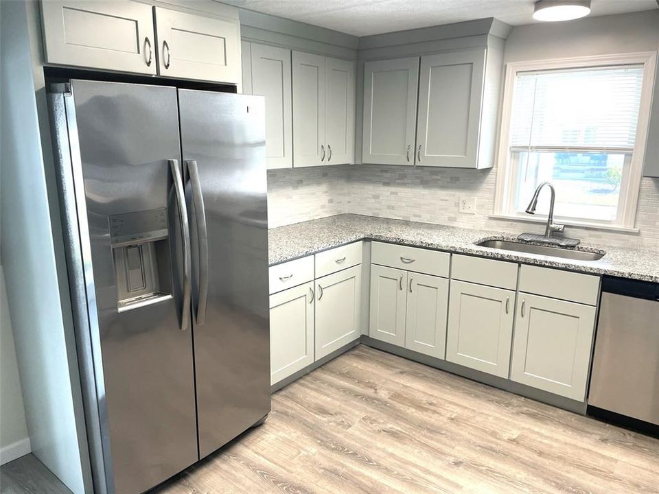 Activo con contrato: $134,900 (2 camas, 2 baños, 1056 Pies cuadrados)