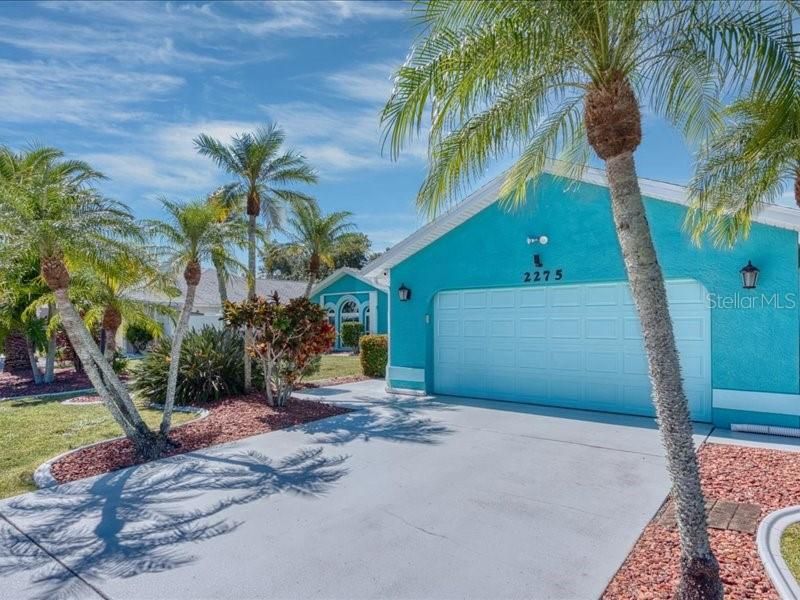 Active With Contract: $475,000 (4 beds, 2 baths, 2608 Square Feet)