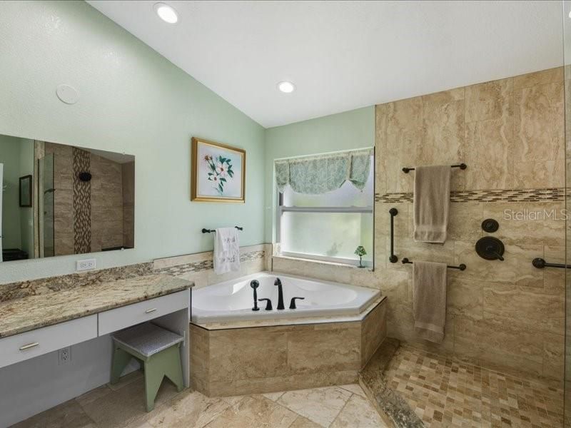 Active With Contract: $475,000 (4 beds, 2 baths, 2608 Square Feet)