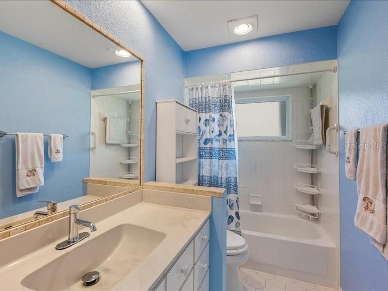 Active With Contract: $475,000 (4 beds, 2 baths, 2608 Square Feet)