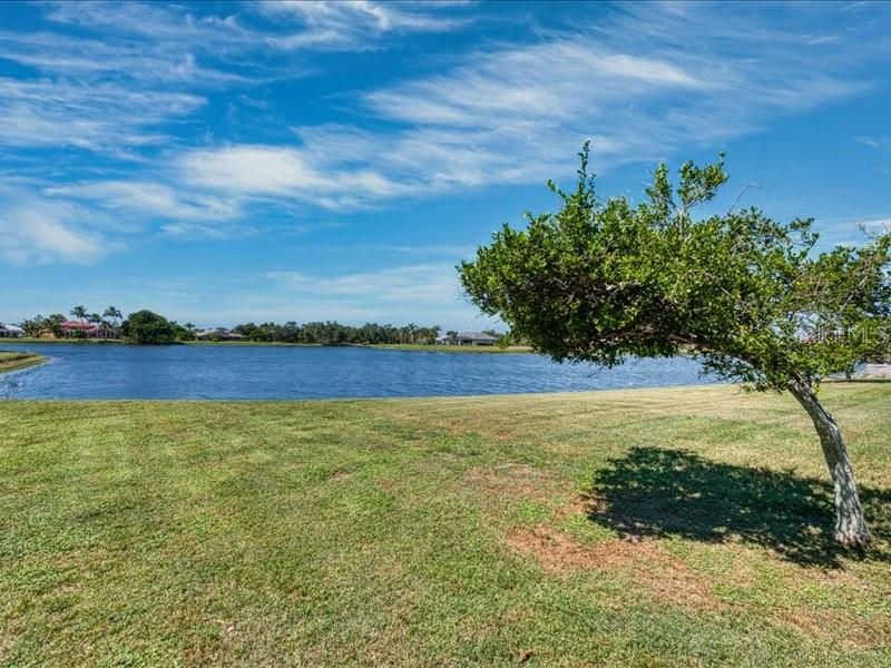 Active With Contract: $475,000 (4 beds, 2 baths, 2608 Square Feet)