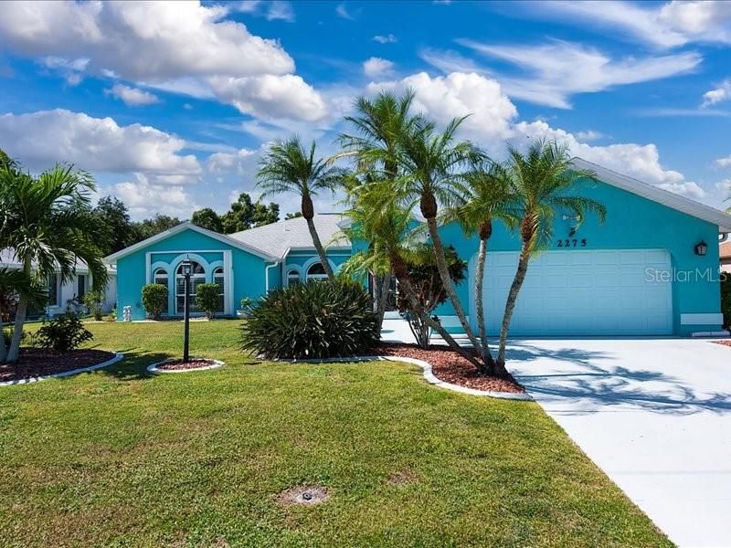 Active With Contract: $475,000 (4 beds, 2 baths, 2608 Square Feet)