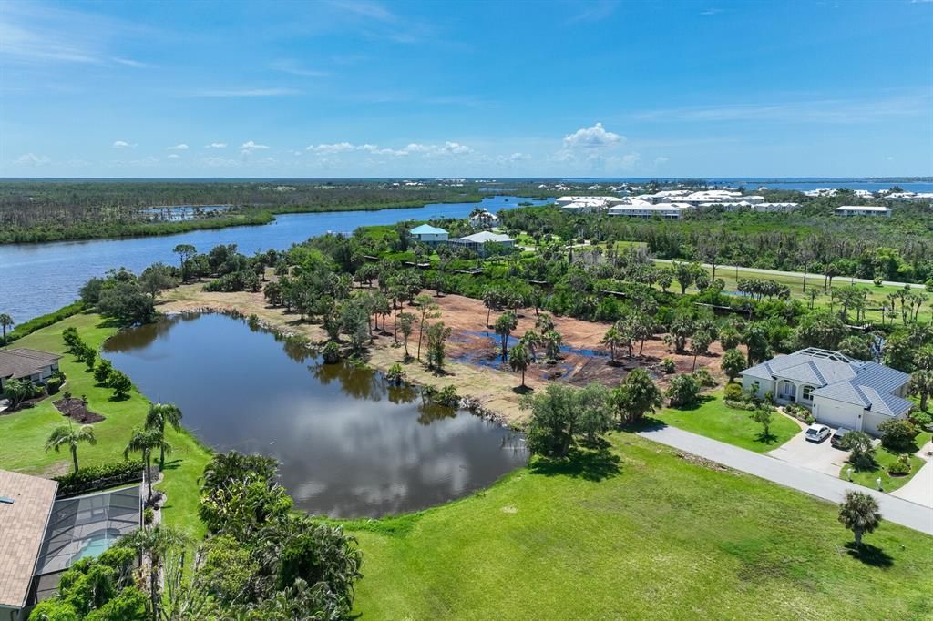 На продажу: $1,750,000 (4.40 acres)