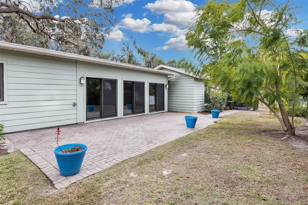 For Rent: $5,900 (4 beds, 3 baths, 3190 Square Feet)