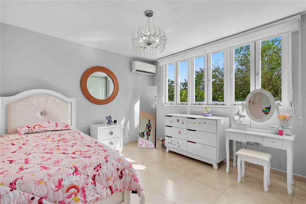 На продажу: $2,295,000 (6 спален, 5 ванн, 5558 Квадратных фут)