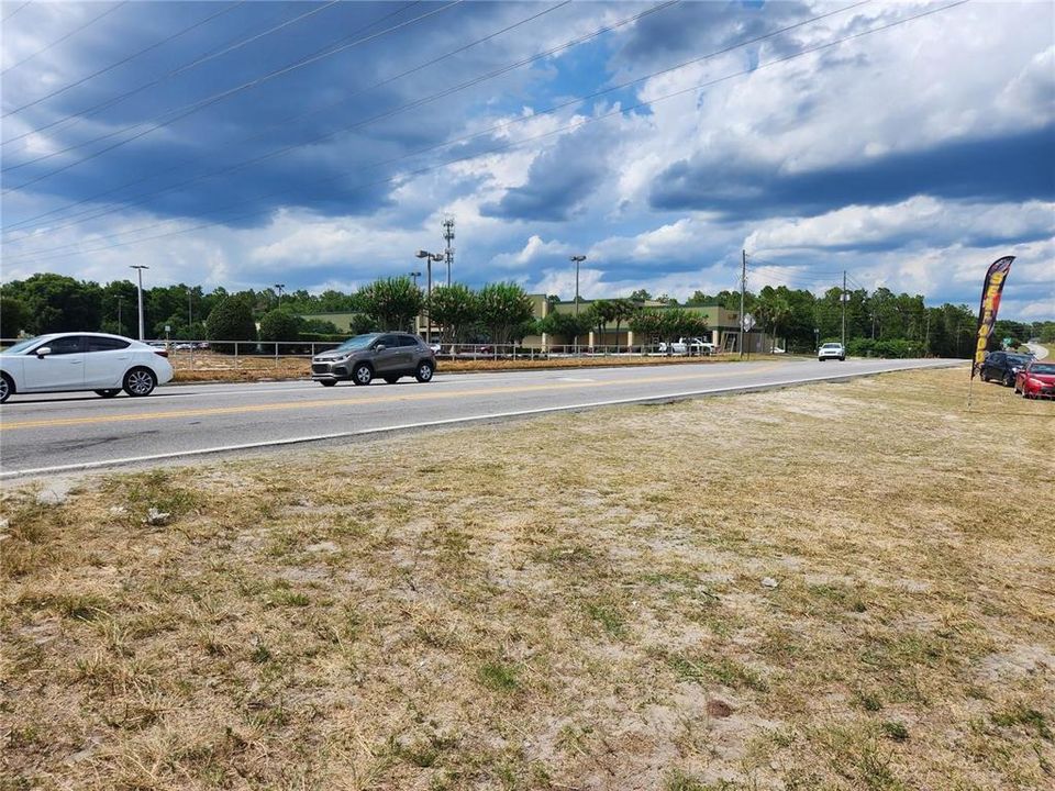 En Venta: $1,300,000 (4.32 acres)