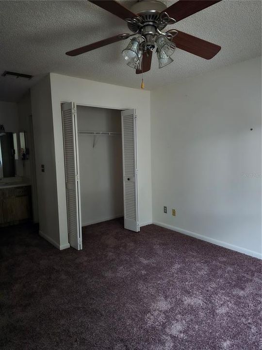 На продажу: $118,000 (2 спален, 2 ванн, 864 Квадратных фут)