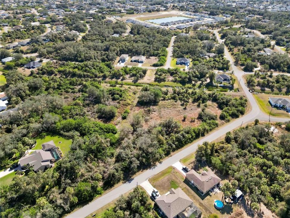 En Venta: $104,000 (2.41 acres)