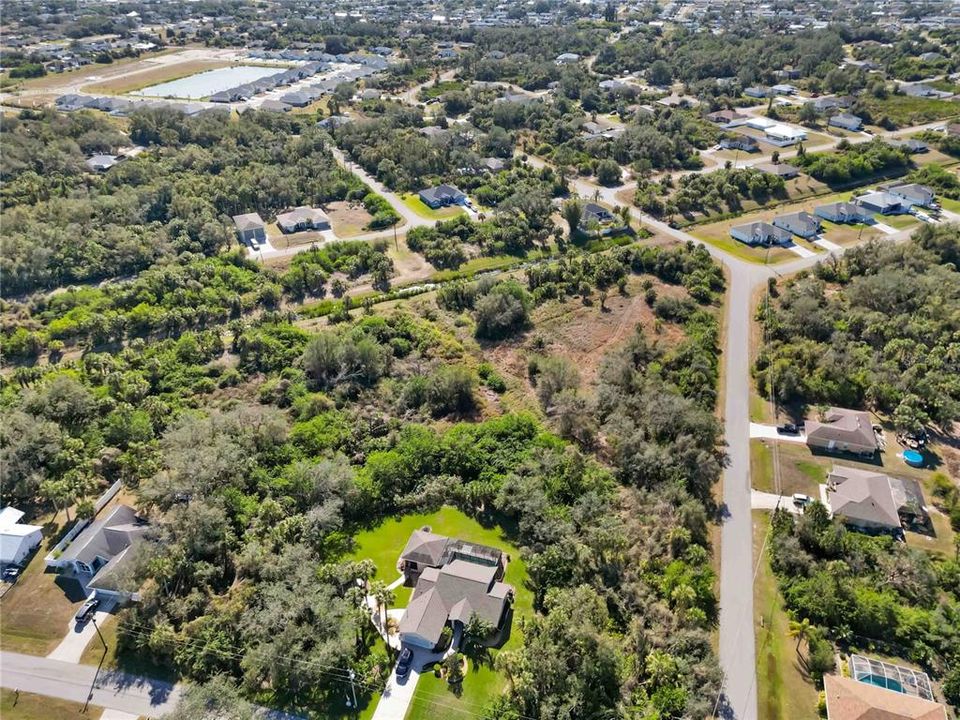 En Venta: $104,000 (2.41 acres)