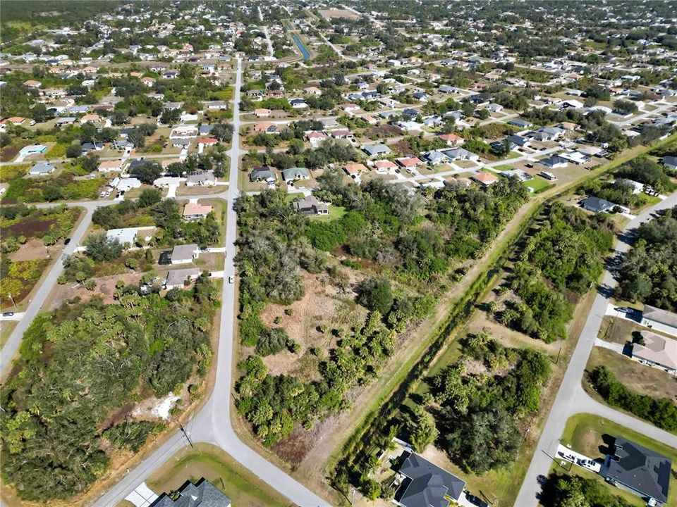 En Venta: $104,000 (2.41 acres)