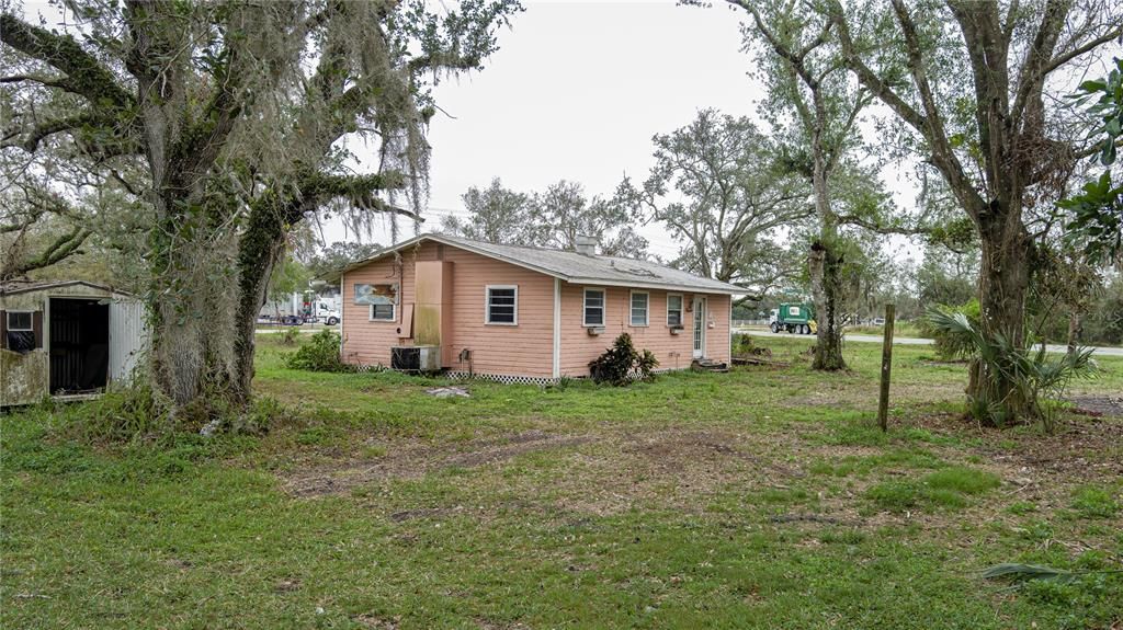 For Sale: $675,000 (0 beds, 0 baths, 980 Square Feet)