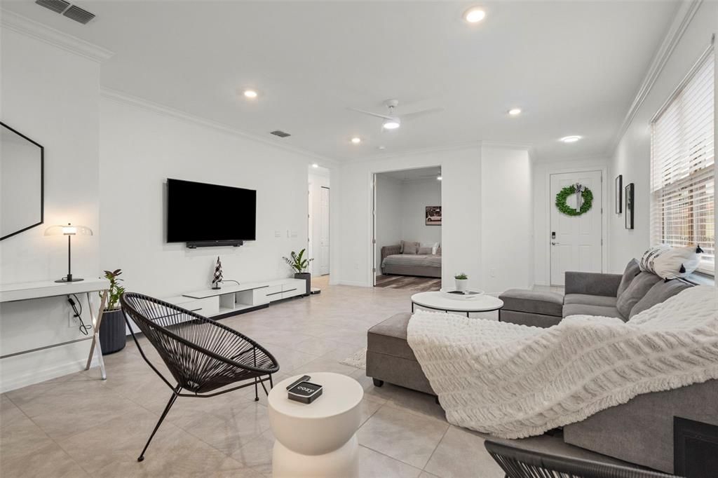 For Rent: $3,500 (3 beds, 2 baths, 1544 Square Feet)