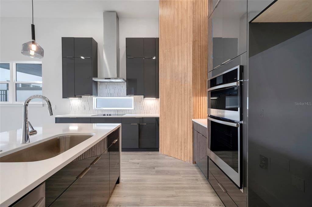 For Sale: $800,000 (4 beds, 3 baths, 2220 Square Feet)