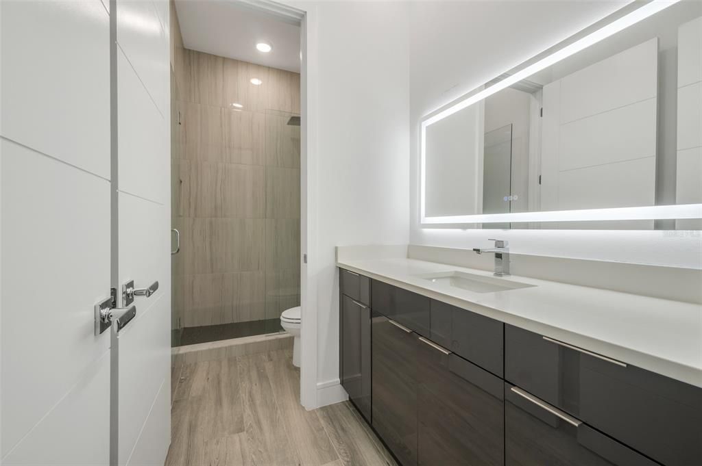 For Sale: $800,000 (4 beds, 3 baths, 2220 Square Feet)