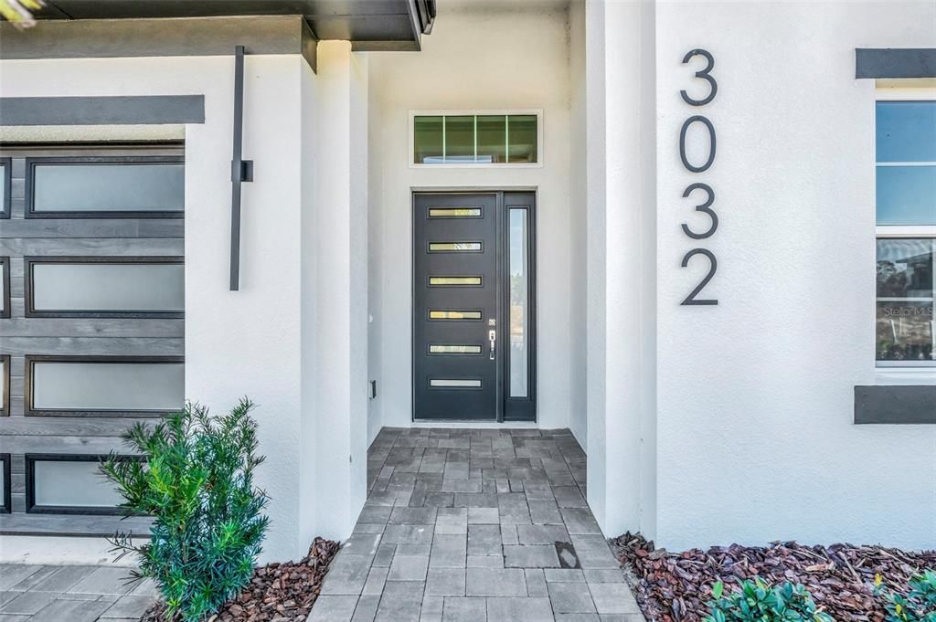 For Sale: $800,000 (4 beds, 3 baths, 2220 Square Feet)