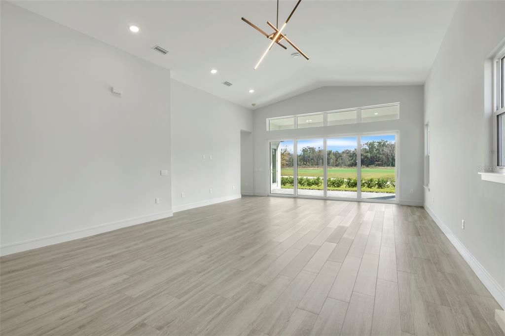 For Sale: $800,000 (4 beds, 3 baths, 2220 Square Feet)