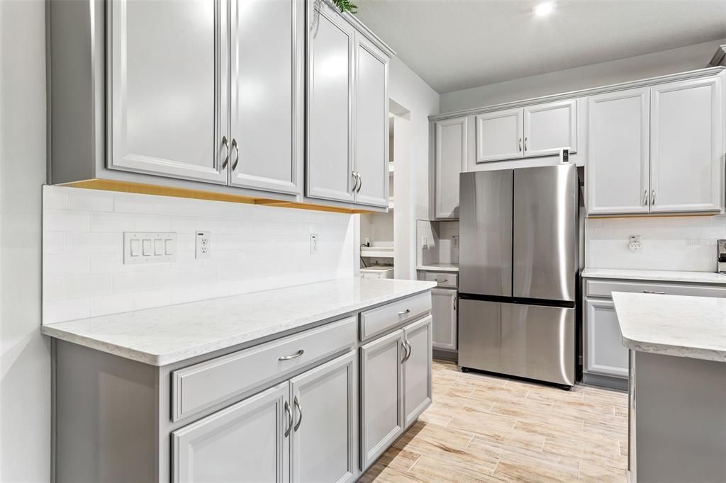 Active With Contract: $389,000 (3 beds, 2 baths, 1716 Square Feet)