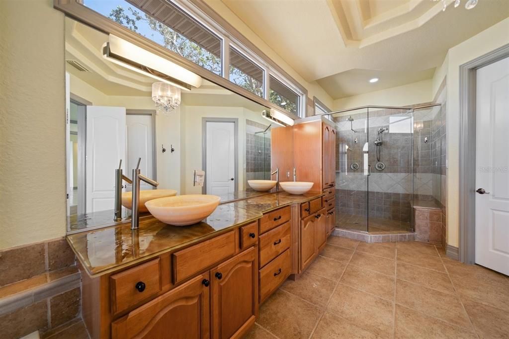 На продажу: $3,950,000 (5 спален, 6 ванн, 5985 Квадратных фут)