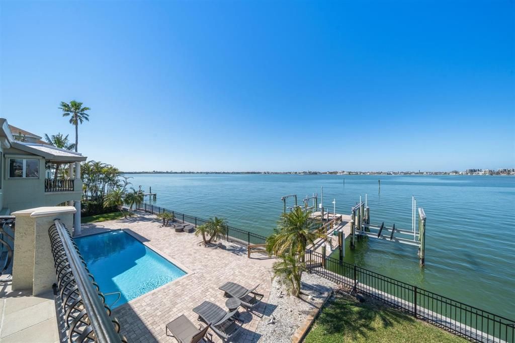 На продажу: $3,950,000 (5 спален, 6 ванн, 5985 Квадратных фут)