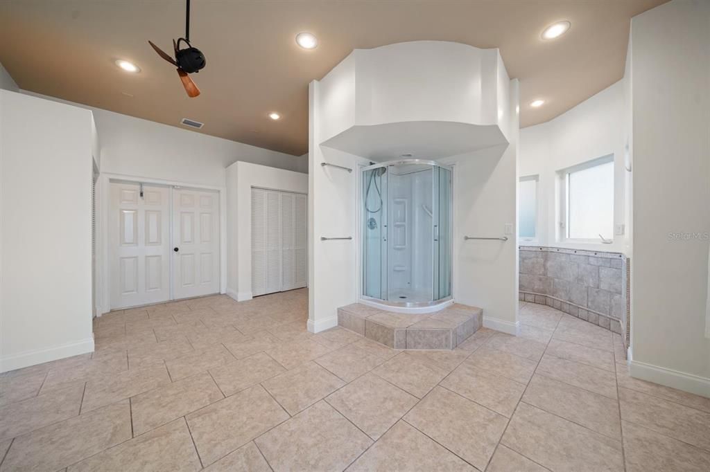 На продажу: $3,950,000 (5 спален, 6 ванн, 5985 Квадратных фут)