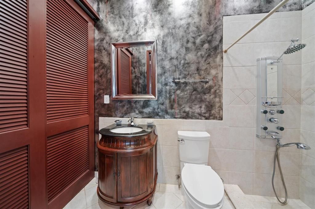 На продажу: $3,950,000 (5 спален, 6 ванн, 5985 Квадратных фут)