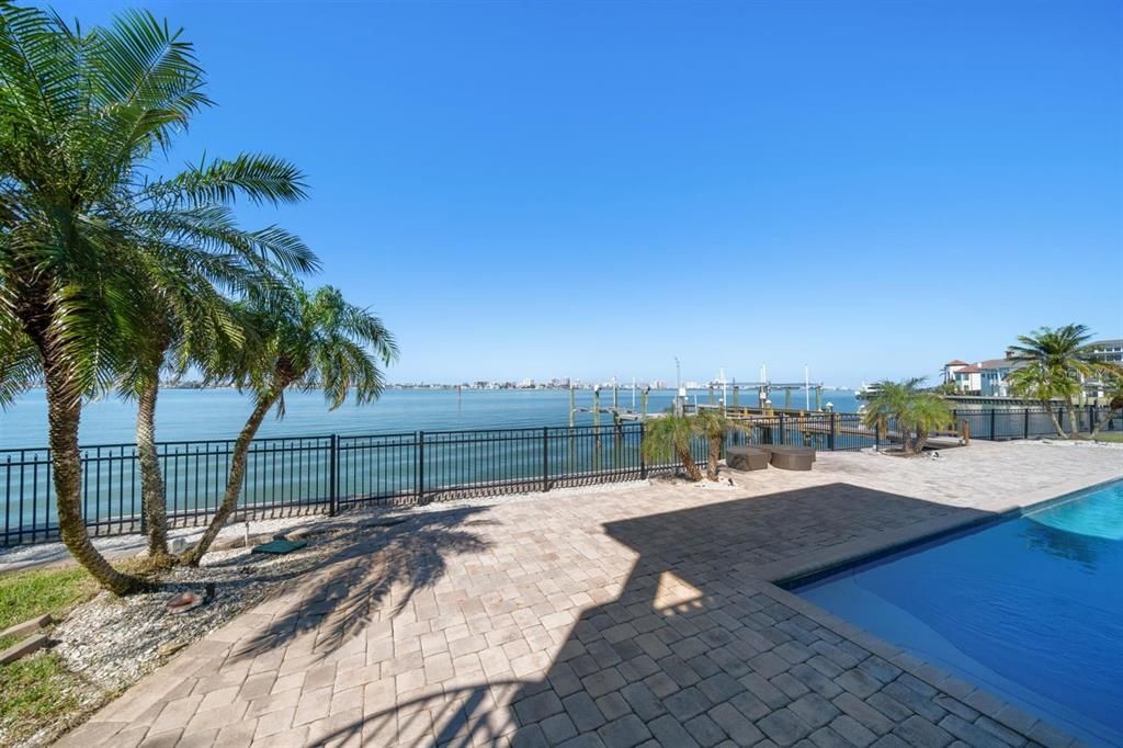 На продажу: $3,950,000 (5 спален, 6 ванн, 5985 Квадратных фут)