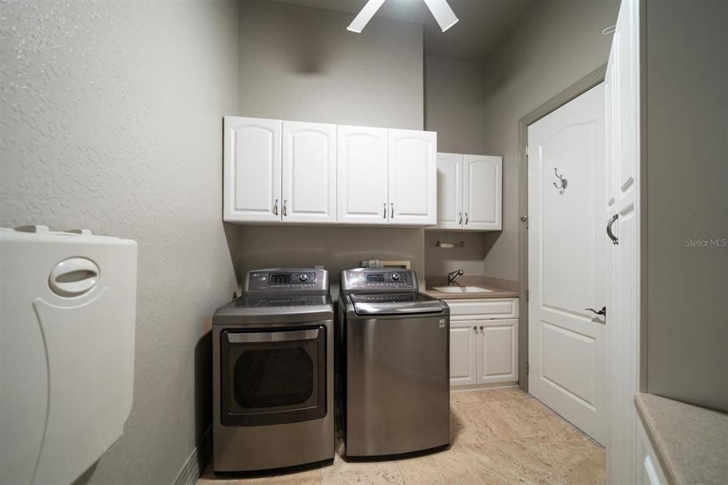 На продажу: $3,950,000 (5 спален, 6 ванн, 5985 Квадратных фут)