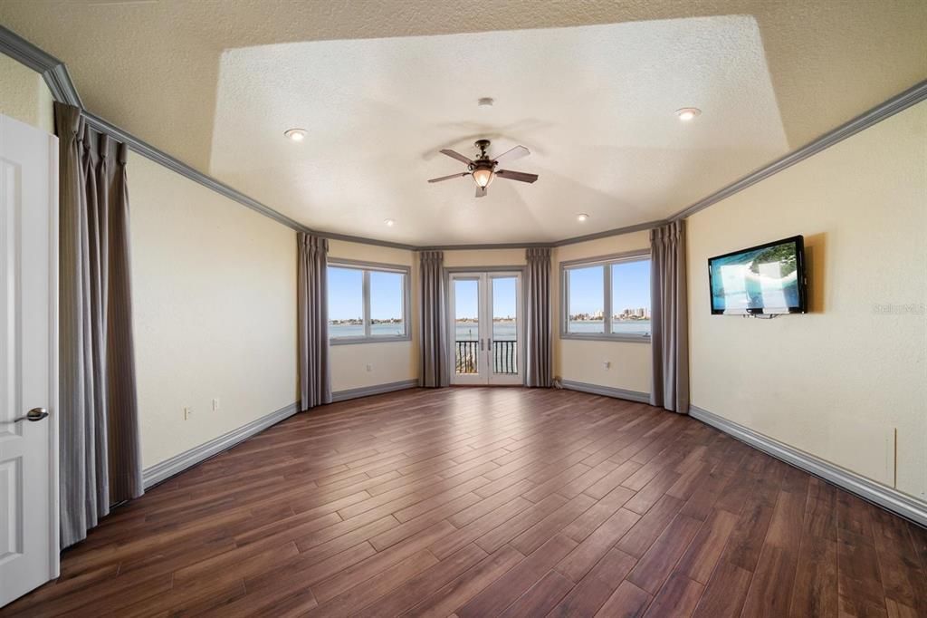 На продажу: $3,950,000 (5 спален, 6 ванн, 5985 Квадратных фут)