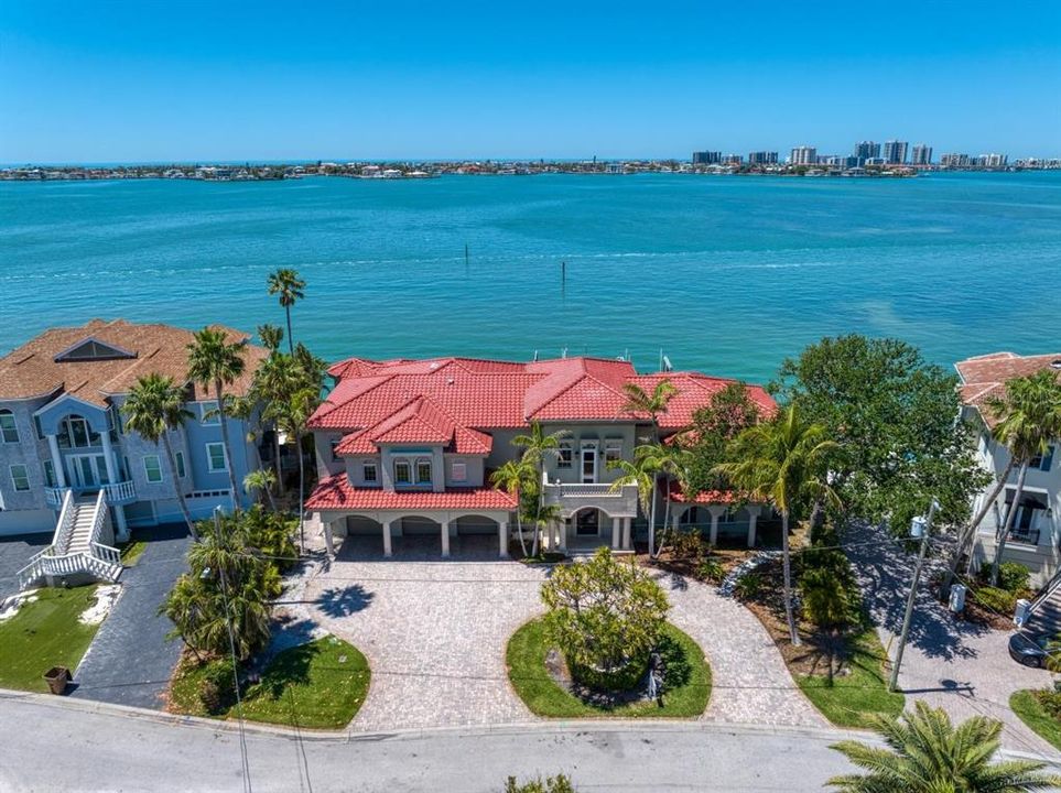 На продажу: $3,950,000 (5 спален, 6 ванн, 5985 Квадратных фут)