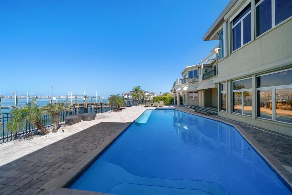 На продажу: $3,950,000 (5 спален, 6 ванн, 5985 Квадратных фут)