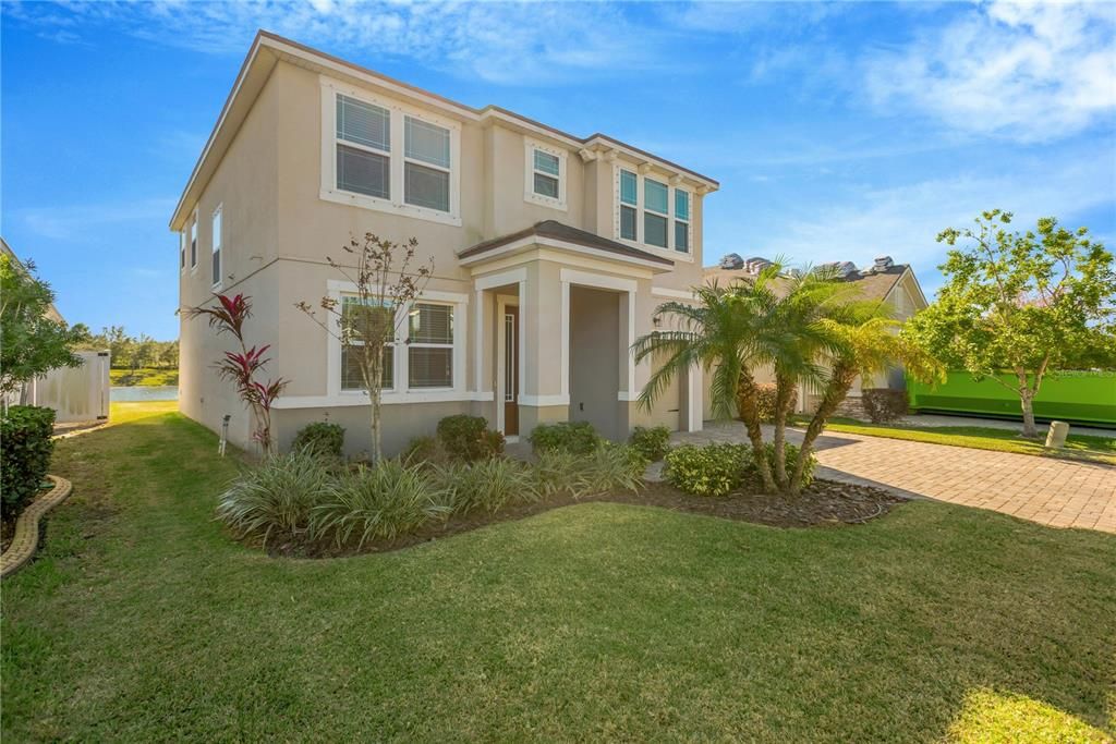 Active With Contract: $339,900 (3 beds, 2 baths, 2257 Square Feet)