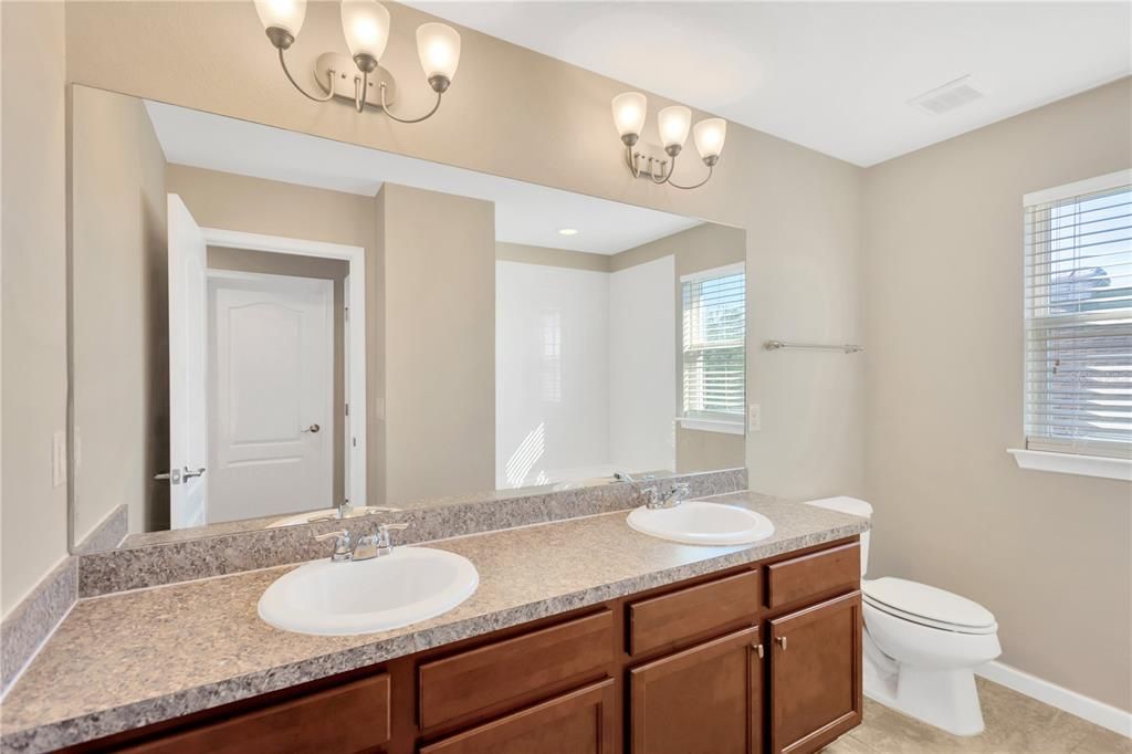 Active With Contract: $339,900 (3 beds, 2 baths, 2257 Square Feet)