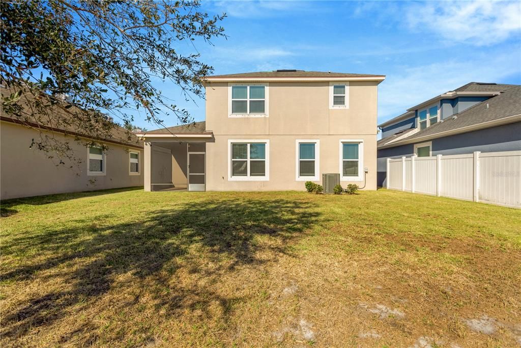 Active With Contract: $339,900 (3 beds, 2 baths, 2257 Square Feet)