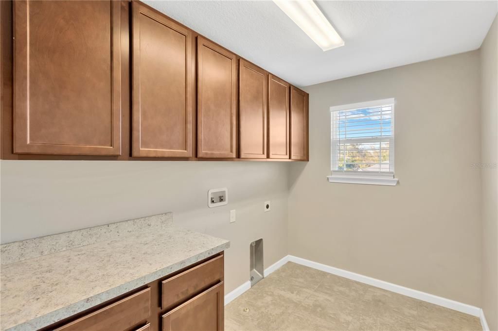 Active With Contract: $339,900 (3 beds, 2 baths, 2257 Square Feet)