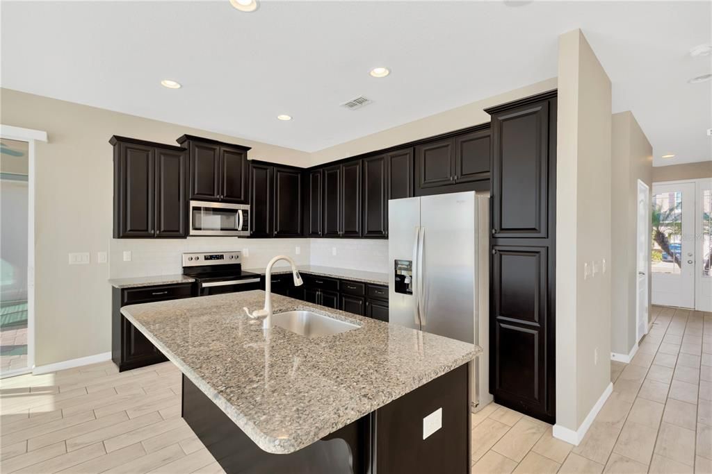 Active With Contract: $339,900 (3 beds, 2 baths, 2257 Square Feet)