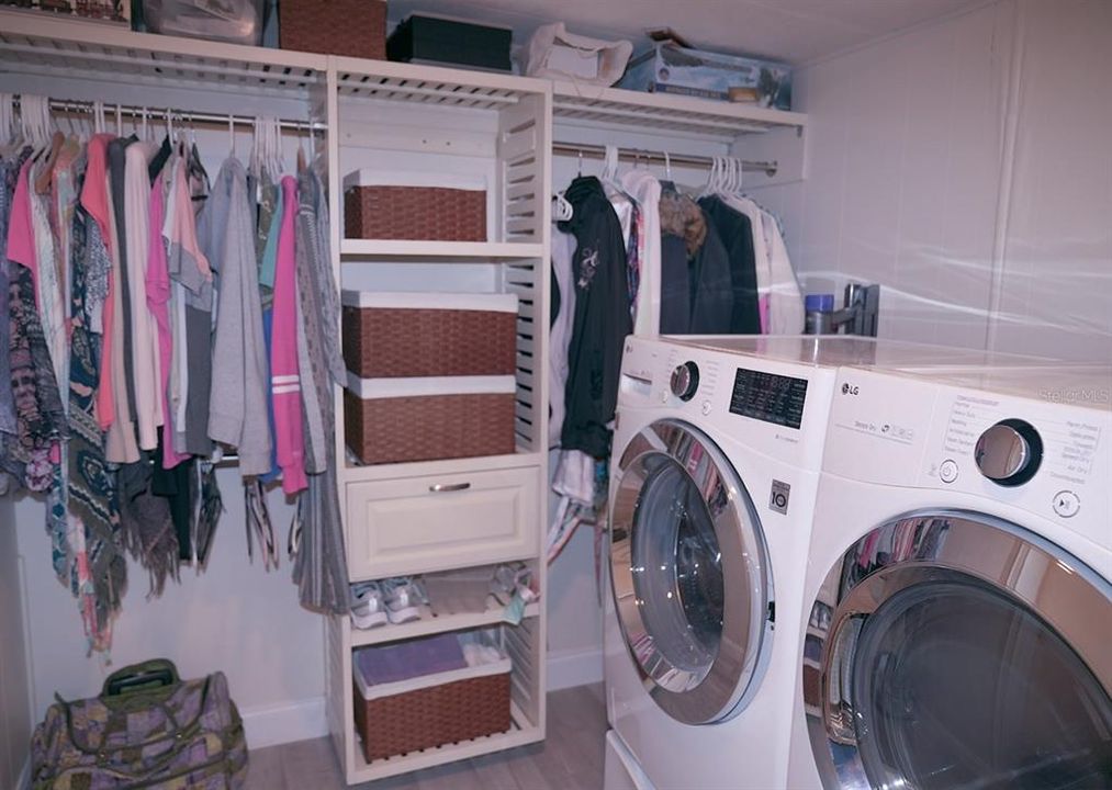 На продажу: $170,000 (2 спален, 2 ванн, 960 Квадратных фут)